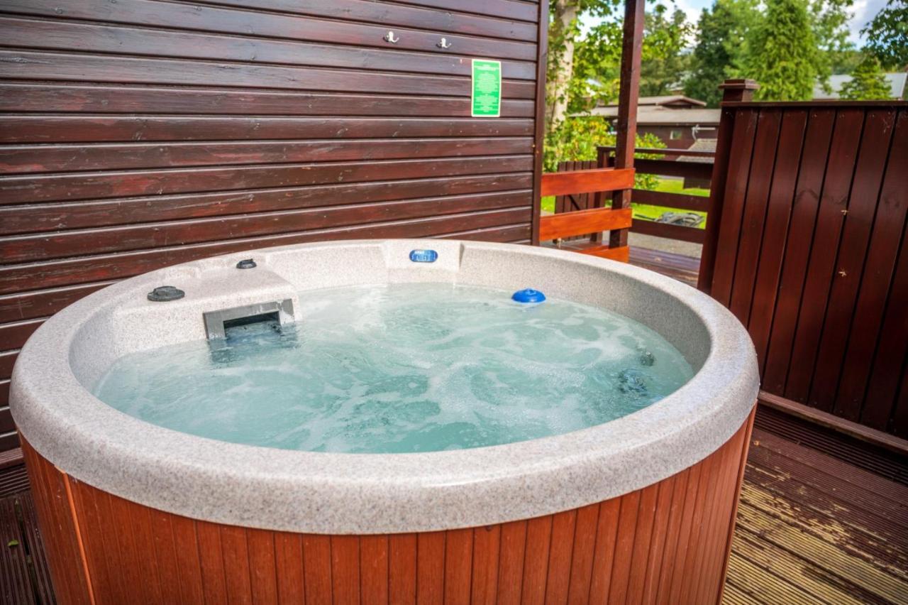Birch Lodge 13 With Hot Tub Newton Stewart Extérieur photo